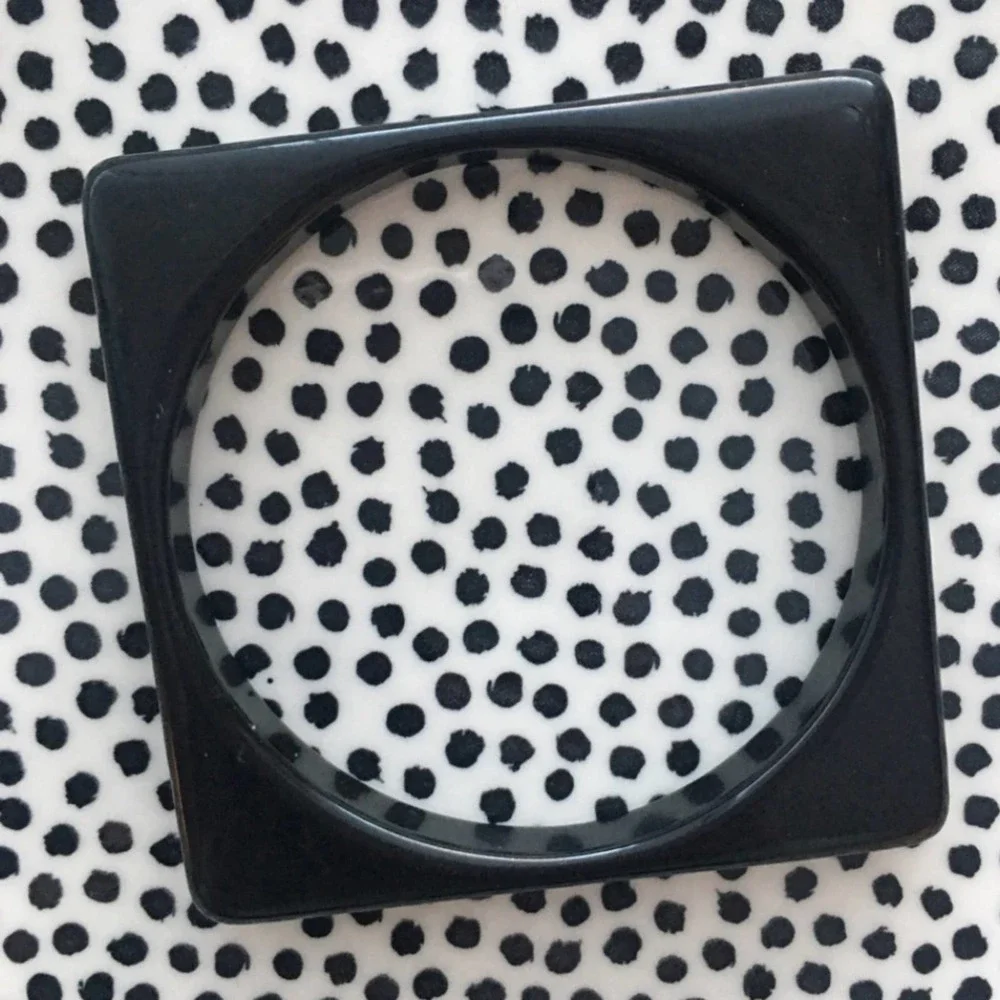 Vintage Mod Mid Century Black Square Enamel acrylic bracelet Excellent Condition